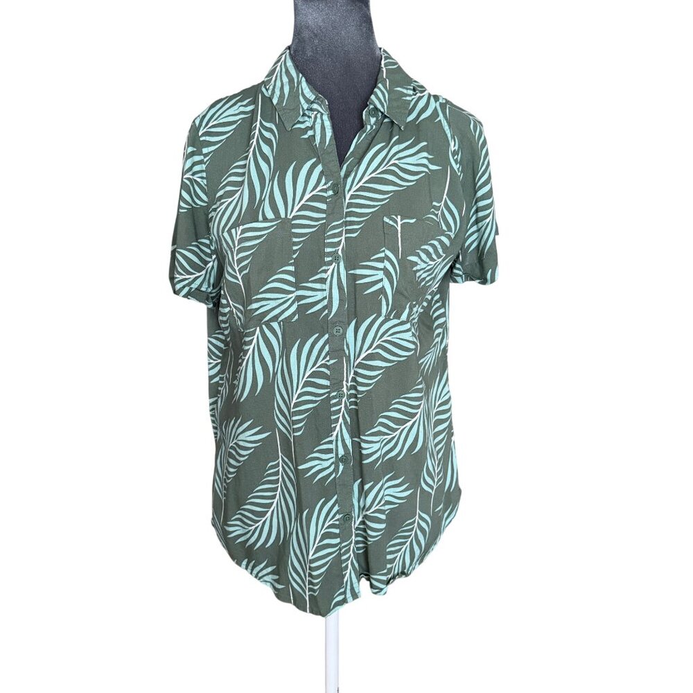 Croft & Barrow Green & White Tropical Leaf Print Shirt Size M